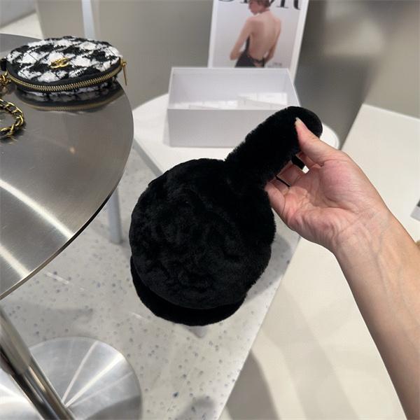 今季秋冬トレンド最安値 耐久性保温アイテムシャネルイヤーマフラー  コピー 通販