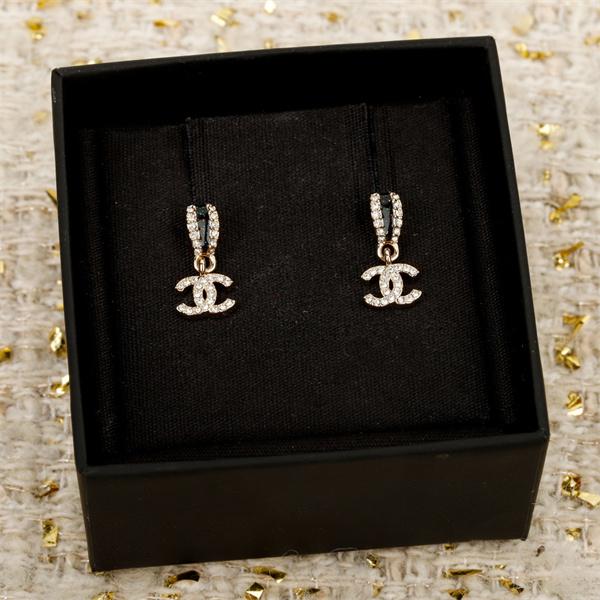 美しい効果も! いまが替え時!! シャネルピアスコピー激安セール_(日本最大級)