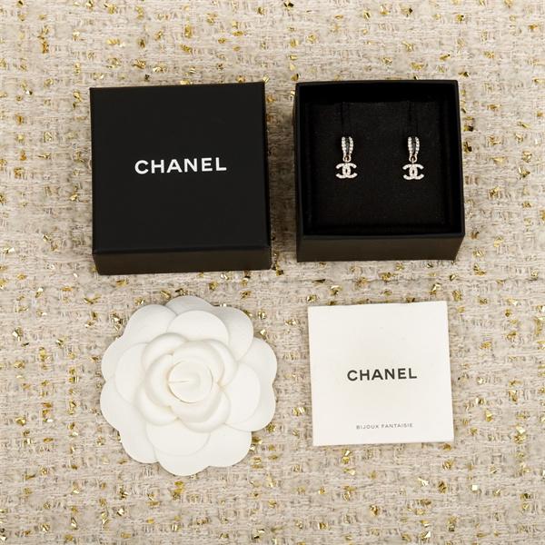 美しい効果も! いまが替え時!! シャネルピアスコピー激安セール_(日本最大級)