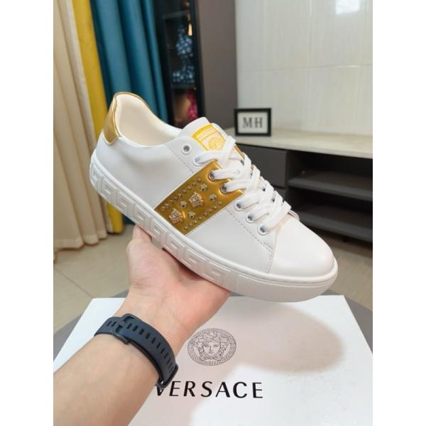 VERSACEヴェルサーチスニーカー スーパーコピー驚きの破格値大得価機能性カジュアルスタイル