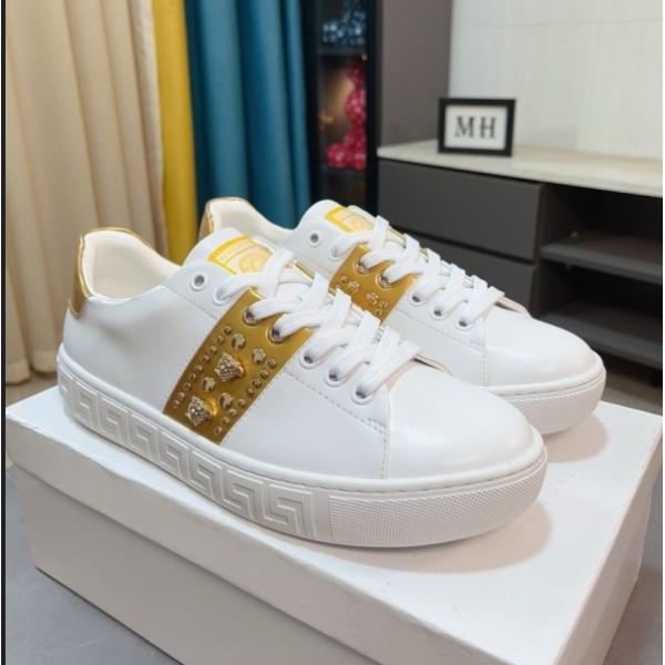 VERSACEヴェルサーチスニーカー スーパーコピー驚きの破格値大得価機能性カジュアルスタイル