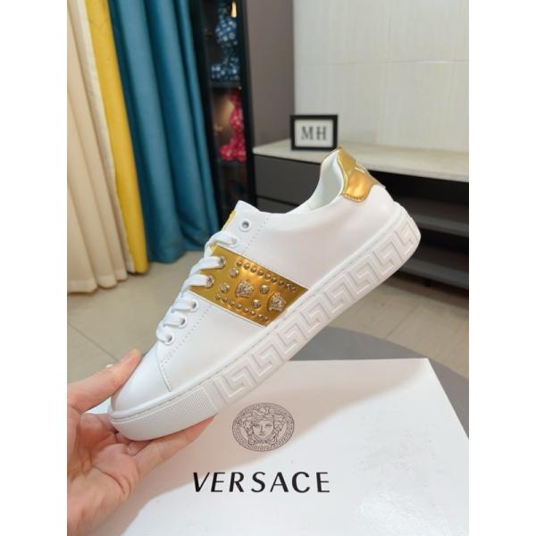 VERSACEヴェルサーチスニーカー スーパーコピー驚きの破格値大得価機能性カジュアルスタイル