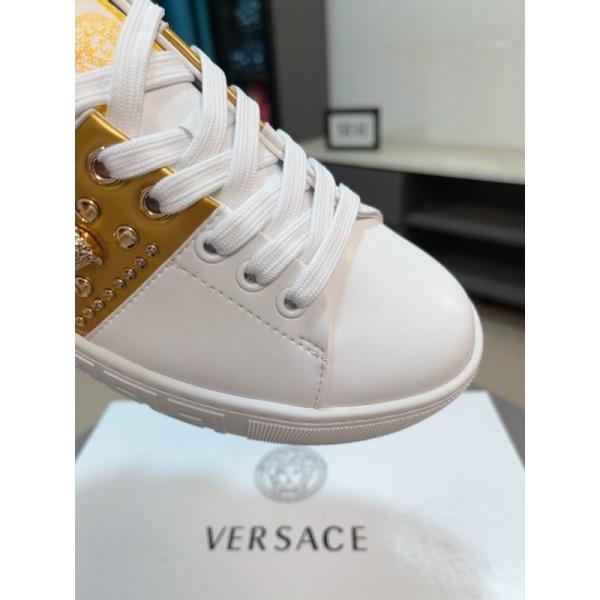 VERSACEヴェルサーチスニーカー スーパーコピー驚きの破格値大得価機能性カジュアルスタイル