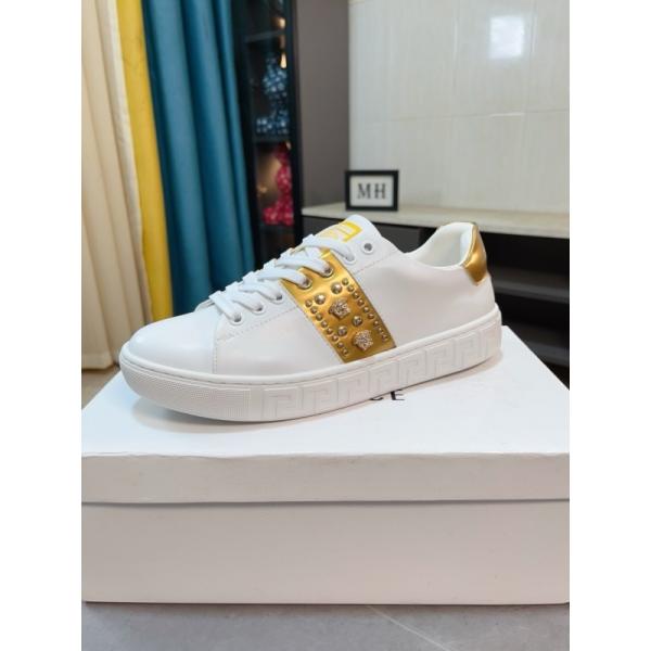 VERSACEヴェルサーチスニーカー スーパーコピー驚きの破格値大得価機能性カジュアルスタイル