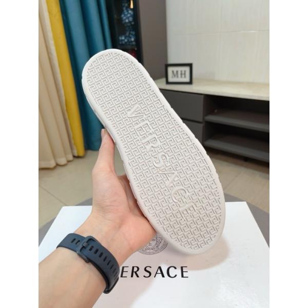 VERSACEヴェルサーチスニーカー スーパーコピー驚きの破格値大得価機能性カジュアルスタイル