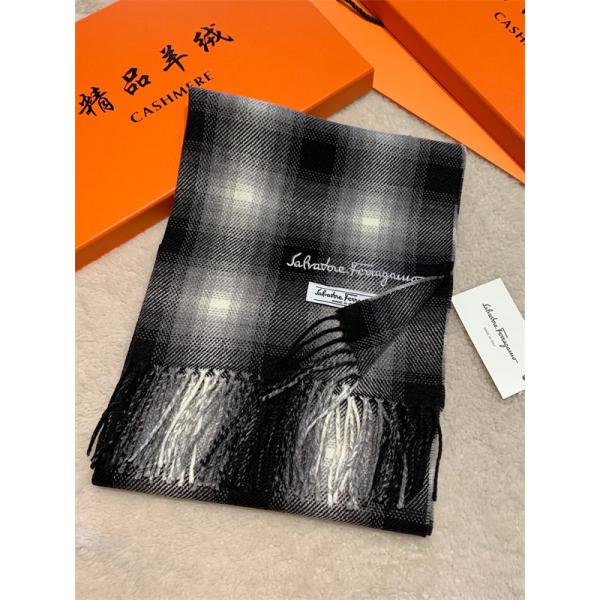 2026 耐久性のある フェラガモ マフラーコピーFERRAGAMO カジュアル激安(日本最大級)70*180㎝