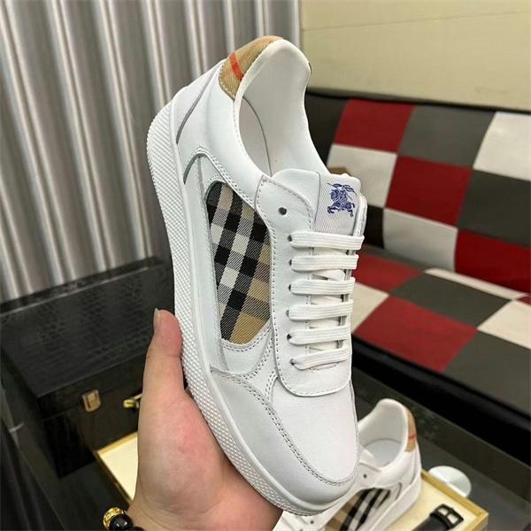 2026人気☆☆BURBERRY バーバリー スニーカーコピー ファッションの最先端！ 上品 ブランド激安通販 専門店