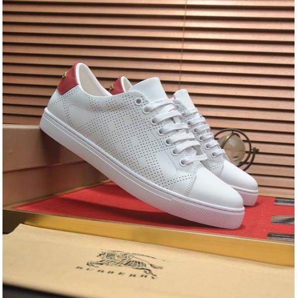 長年愛されてきた バーバリースニーカーコピー BURBERRY 高い評価ブランド激安通販 専門店