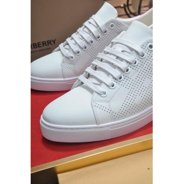 長年愛されてきた バーバリースニーカーコピー BURBERRY 高い評価ブランド激安通販 専門店