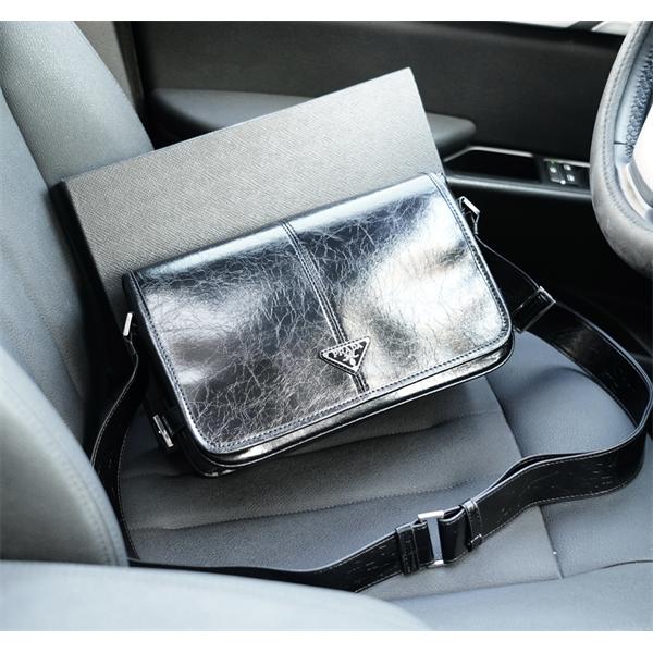 大人気 プラダショルダーバッグコピー PRADA 普段見ないデザインばかり  価格帯が低い_ブランド激安通販 専門店