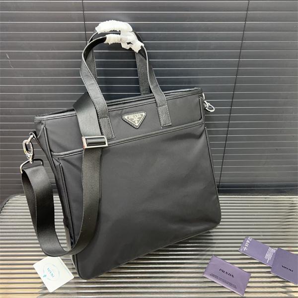 プラダビジネスバッグコピー手頃価格でカブり知らず  PRADA 通勤通学どちらでも使え ハンドバッグブランド激安通販 専門店
