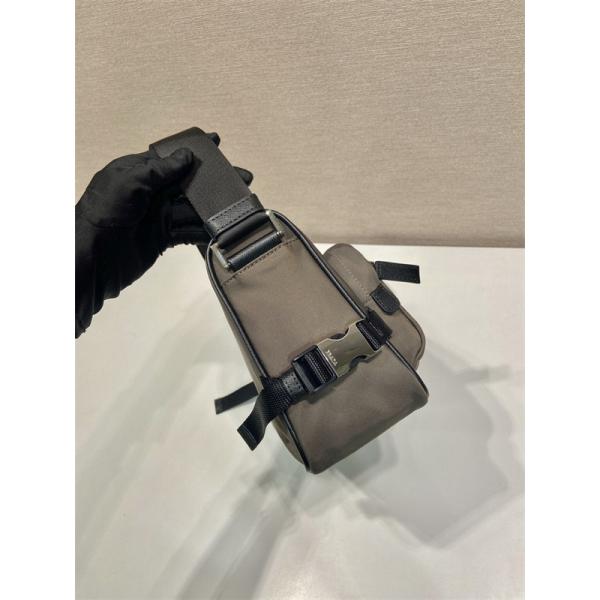 2025高感度アイテム プラダショルダーバッグコピー PRADA セカンドバッグ 目前の注目ブランド激安通販 専門店