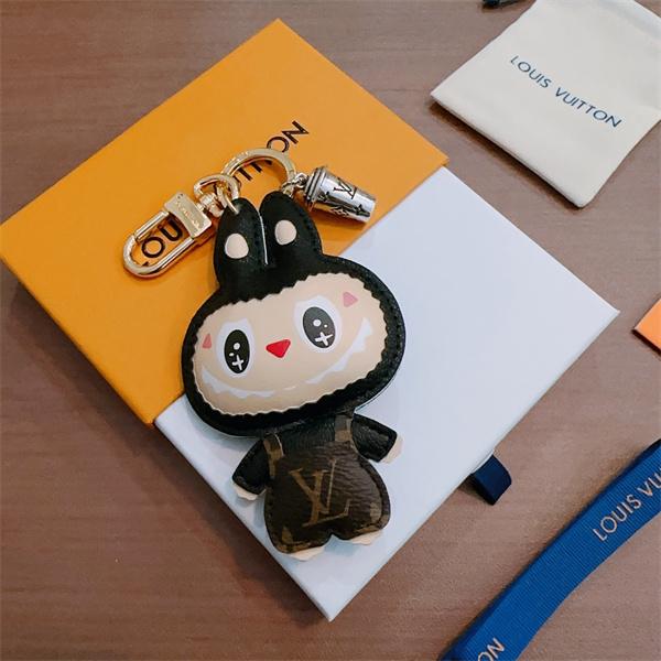 Labubu x LVコラボ上品☆☆大人の軽やか春夏コーデ ルイ ヴィトンキーホルダー コピー 激安(日本最大級)