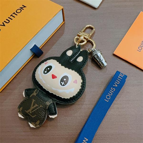 Labubu x LVコラボ上品☆☆大人の軽やか春夏コーデ ルイ ヴィトンキーホルダー コピー 激安(日本最大級)