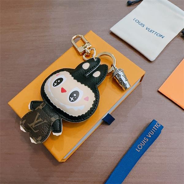 Labubu x LVコラボ上品☆☆大人の軽やか春夏コーデ ルイ ヴィトンキーホルダー コピー 激安(日本最大級)