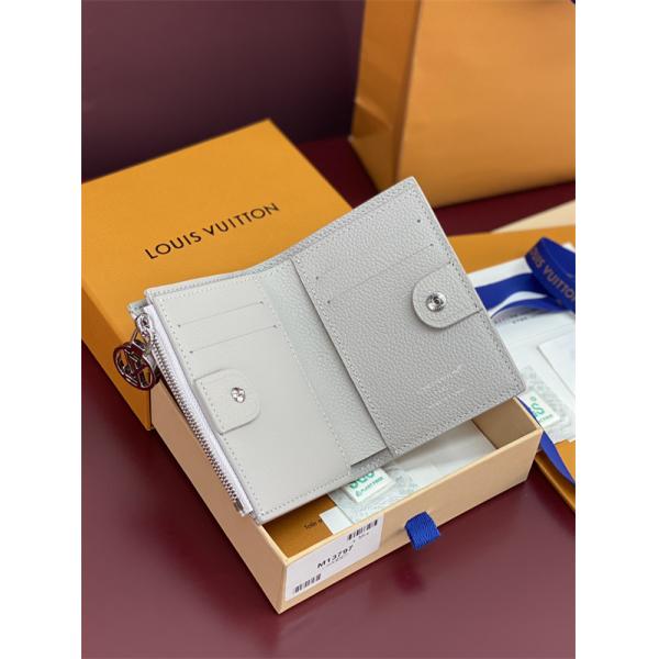 M13797 大人気　ルイヴィトン財布コピー 収納力抜群の長財布 モノグラム ヴェルニ ポルトフォイユ・サラ  激安(日本最大級)