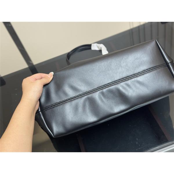 魅力プラダトートバッグ偽物  プラダ レディースバッグスーパーコピーブランド激安通販 専門店
