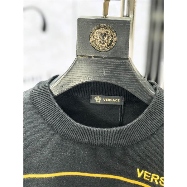 2025秋冬におすすめ着こなし VERSACE ヴェルサーチセーターコピー 激安(日本最大級)