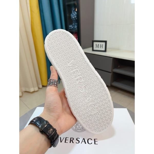 人気セール カジュアルスタイルローカットVERSACEヴェルサーチスニーカーコピー 通販男性用ベーシックアイテム