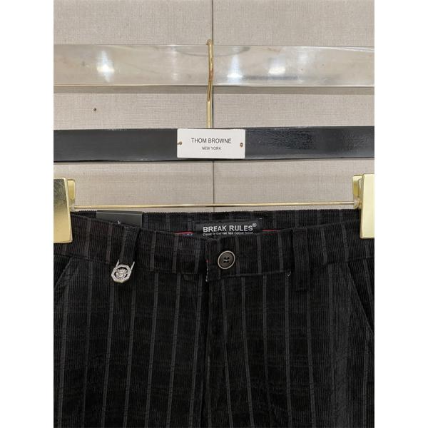 2025秋冬 ヴェルサーチズボンコピー VERSACE  大人キレイに仕立てる お洒落自在_ブランド コピー 激安(日本最大級)