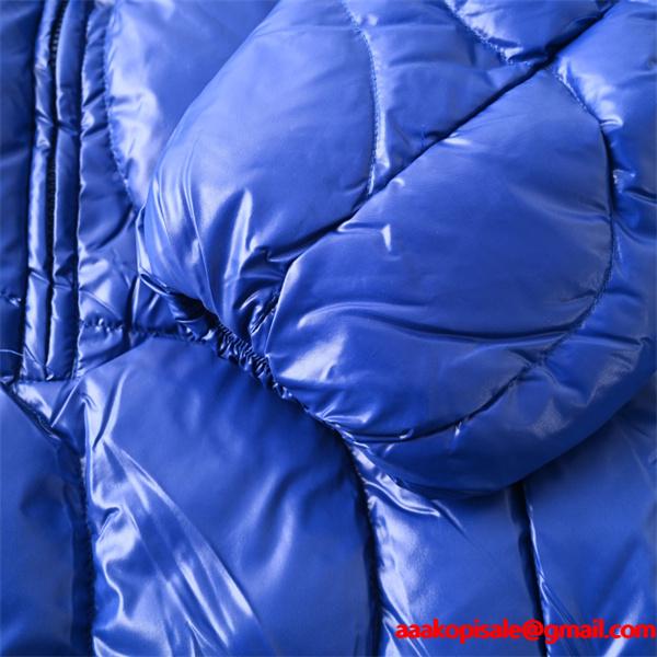  MONCLER モンクレール 偽物 機能 ブラック ショート ダウンジャケット 冬向けアウター