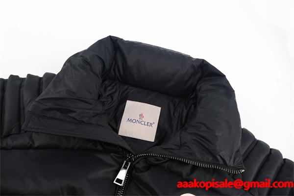 話題モデル ブラック ダウンジャケット 防寒向け MONCLER モンクレール スーパーコピー