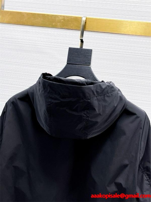 入手困難 ホワイト ブラック 2026新作 MONCLER モンクレール スーパーコピー ジャケット 落ち着き