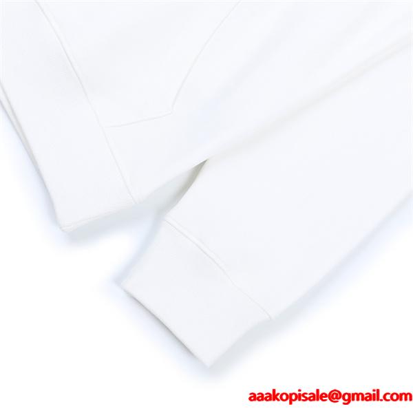 グッチ コピー GUCCI ミニロゴ パーカー ブラック 端正 すっきり スタイリッシュ