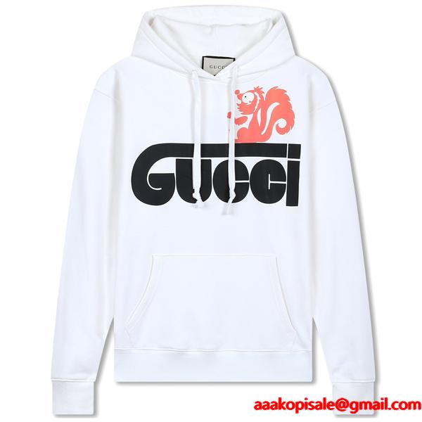 グッチ コピー GUCCI ロゴデザイン パーカー ブラック アイキャッチ 力強い