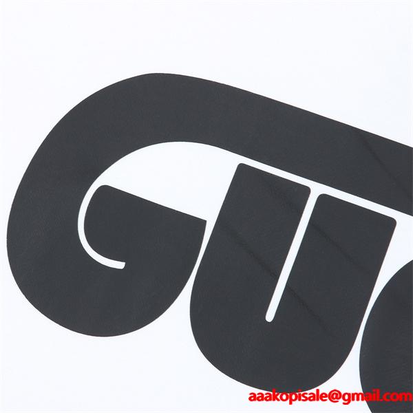 グッチ コピー GUCCI ロゴデザイン パーカー ブラック アイキャッチ 力強い