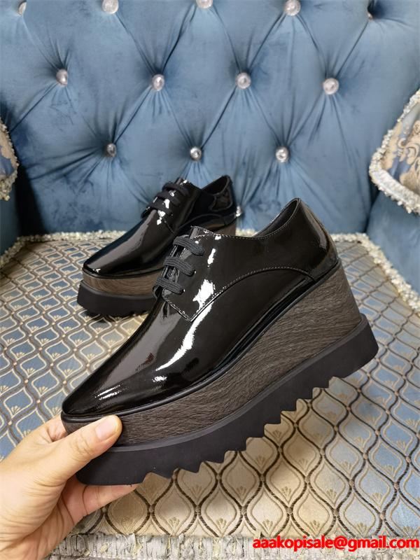 STELLA McCARTNEY ステラマッカートニー コピー 2026新作 厚底シューズ ブラック 光沢 シック エレガント