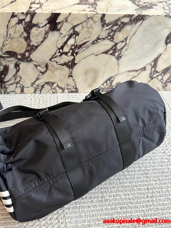 高級感 溢れる シャープな PRADA プラダ コピー デザイン ダッフルバッグ ブラック 人気商品