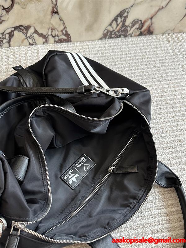 高級感 溢れる シャープな PRADA プラダ コピー デザイン ダッフルバッグ ブラック 人気商品