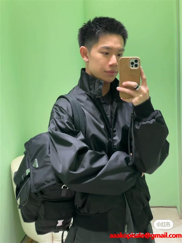 ファッション性 抜群 ショルダーバッグ メンズ ブラック 限定モデル PRADA プラダ コピー