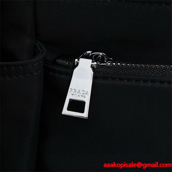 PRADA プラダ コピー シンプル 実用的な メッセンジャーバッグ メンズ ブラック ベストセラー