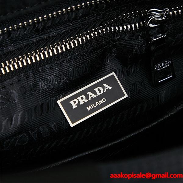 PRADA プラダ コピー シンプル 実用的な メッセンジャーバッグ メンズ ブラック ベストセラー