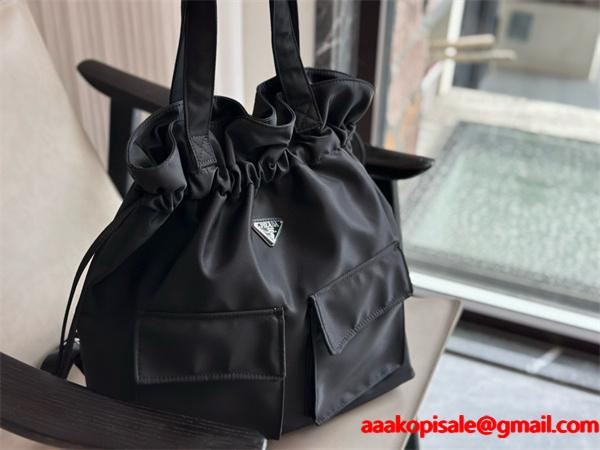 高級感 溢れる ドローストリング トートバッグ ブラック 新作 PRADA プラダ コピー
