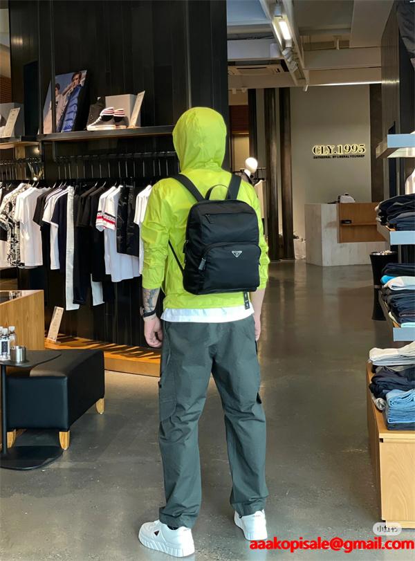 2026新作 入手困難 シンプル 実用的な PRADA プラダ コピー デイパック ブラック 高評価