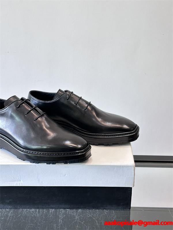2026新作コーデ シンプル シューズ 本格派 長く使える Berluti ベルルッティ コピー