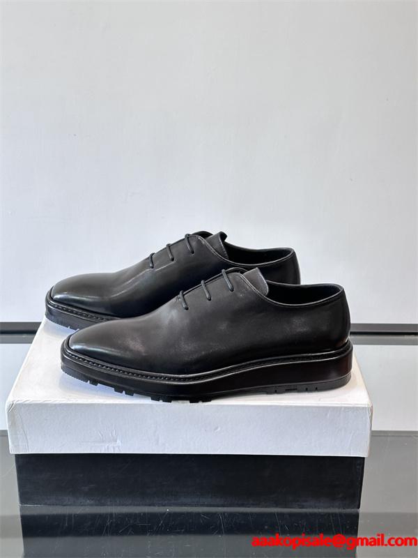 2026新作コーデ シンプル シューズ 本格派 長く使える Berluti ベルルッティ コピー