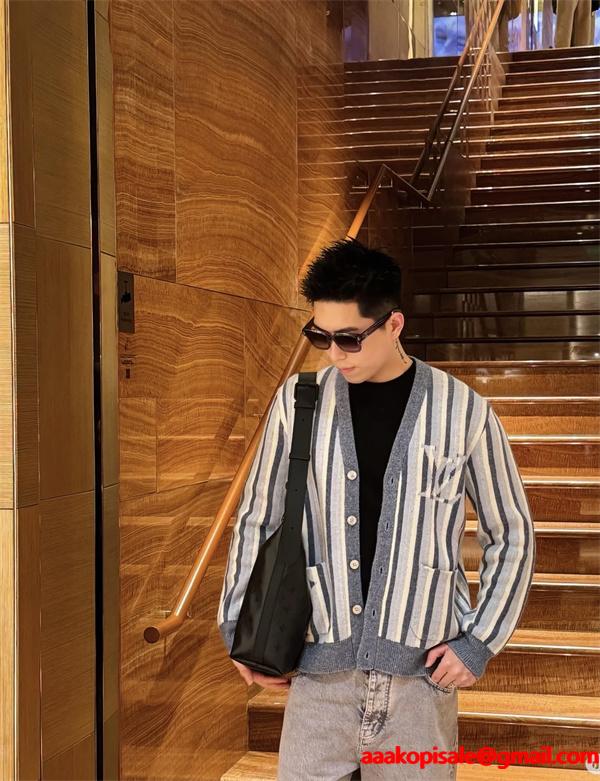 Louis Vuitton ルイヴィトンカーデガンコピー人気ランキングお洒落2026トレンド最新アイテム