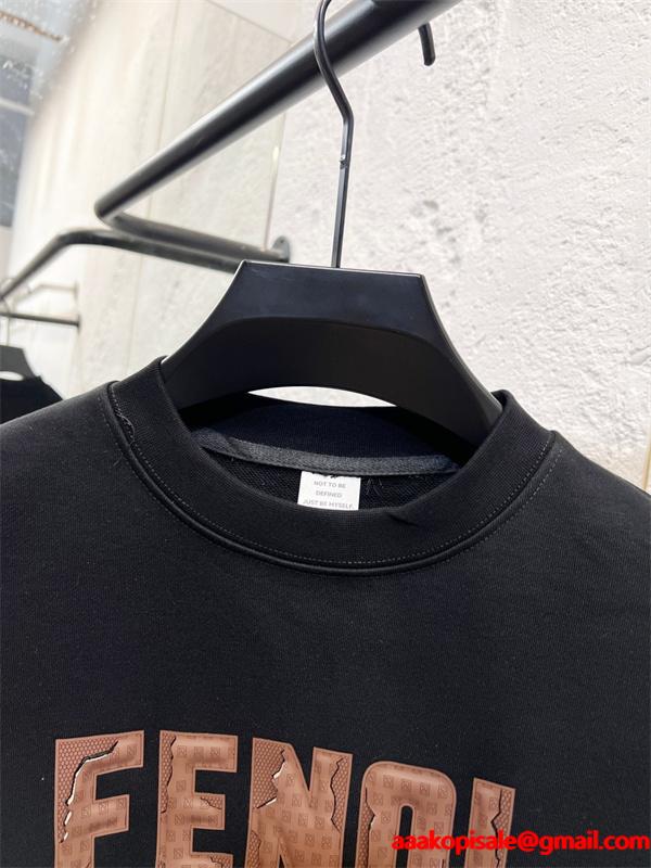 ロゴプリント FENDI フェンディ コピー トレーナー ゆったり 定番 2026新作