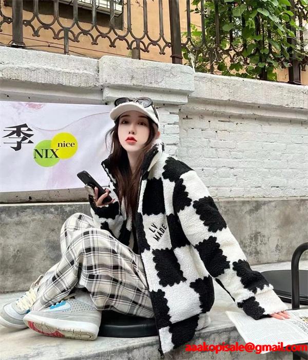 LOUIS VUITTON ルイヴィトン コピー 話題独占 2026新作 チェッカー柄 ボア素材 防寒アウター