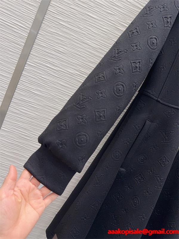 LOUIS VUITTON ルイヴィトン コピー 視線集中 フーデッド 2026新作コーデ ロングアウター