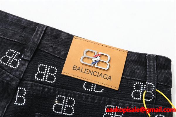 人気急上昇 2026新作 モード寄り デニムパンツ BALENCIAGA バレンシアガ コピー