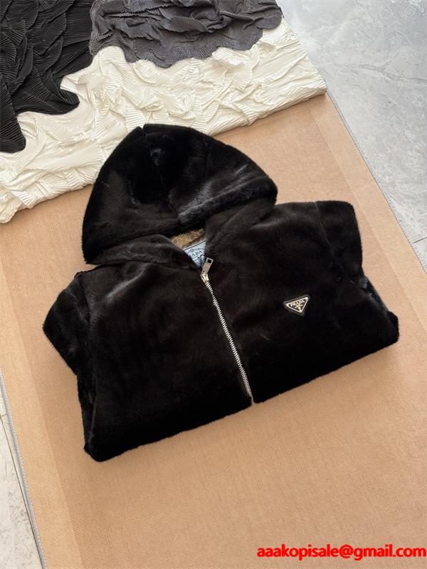 PRADA プラダ コピー 高級感際立つ  ジャケット 注目の新作 トレンド