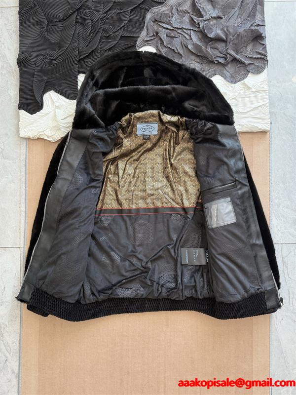 PRADA プラダ コピー 高級感際立つ  ジャケット 注目の新作 トレンド