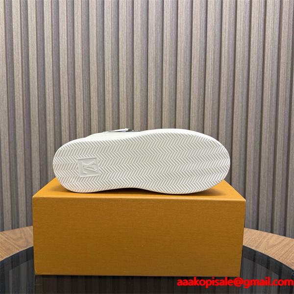 動きやすくルイ ヴィトンスニーカーコピー LOUIS VUITTON 秋冬の色味が叶える華やかコーデ ランニングシューズ 激安(日本最大級)