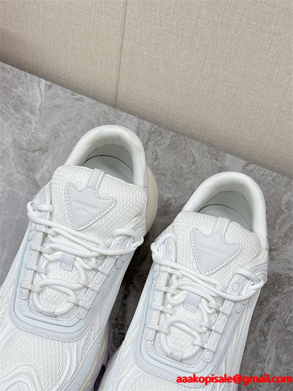 春夏2026年の最新アイテム ルイ ヴィトン LOUIS VUITTON ランニングシューズコピー 大人買いする方も多い_激安(日本最大級)