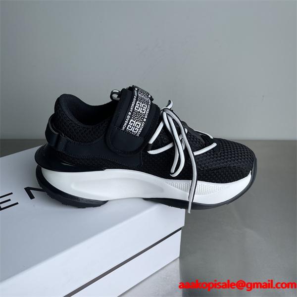 春夏大活躍人気アイテム 2026SSコレクションに新着 ジバンシースニーカーコピー GIVENCHY カジュアルシューズ